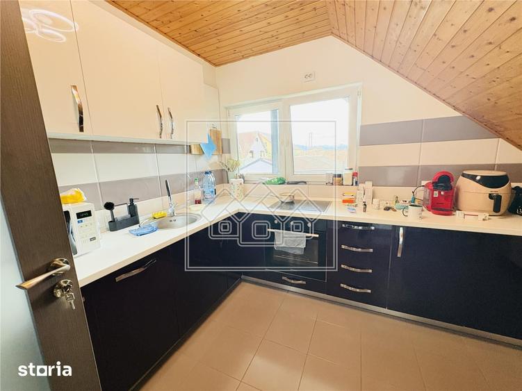 Casa individuala, 812 mp teren, mobilata si utilata, 225 mp utili, Sib - 18