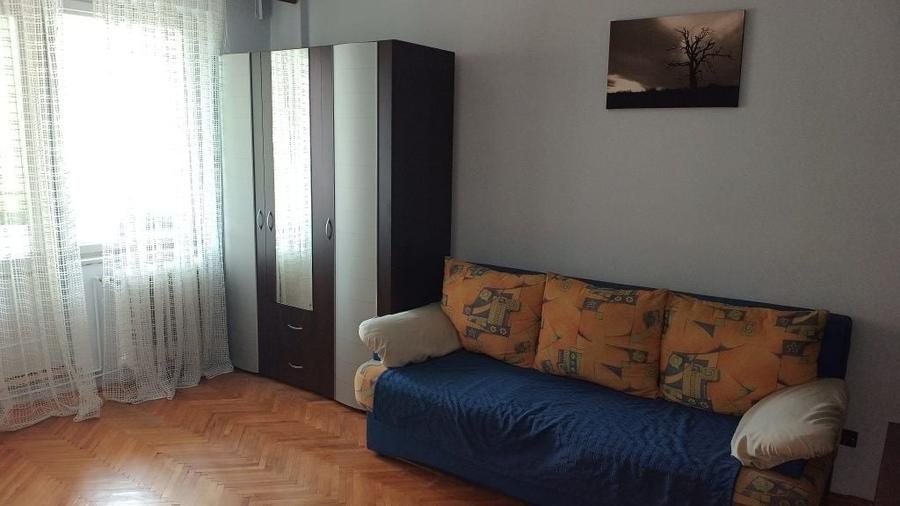 Garsonieră decomandată în Central