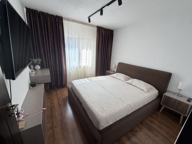 Apartament cu 2 camere decomandat în Broșteni