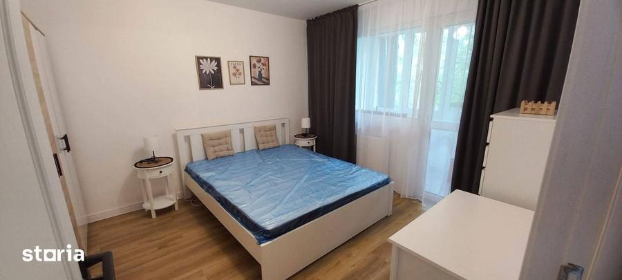 Apartament cu 3 camere decomandat în Drumul Taberei