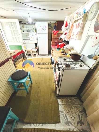 Casă cu 6 camere cu Teren 1614 Mp în Slobozia (Roznov)