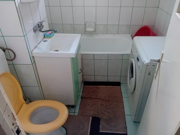 Apartament cu 2 camere decomandat în Precista