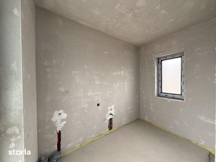 Casă cu 6 camere cu Teren 290 Mp în Gruia