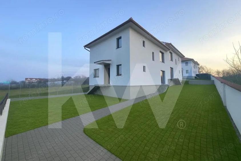 Casă cu 4 camere cu Teren 300 Mp în Șura Mică