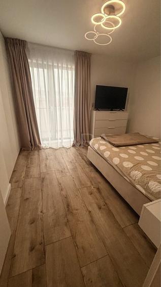Apartament cu 3 camere decomandat, mobilat în Florești