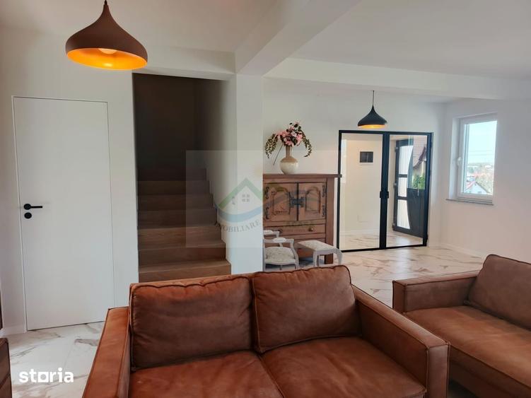 Casă cu 6 camere cu Teren 300 Mp în Central