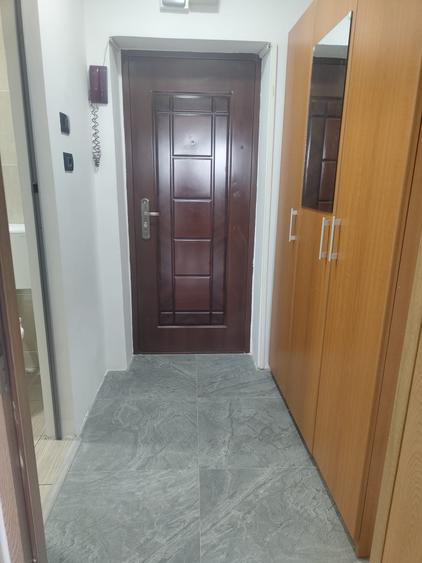 Garsonieră semidecomandată în Vitan