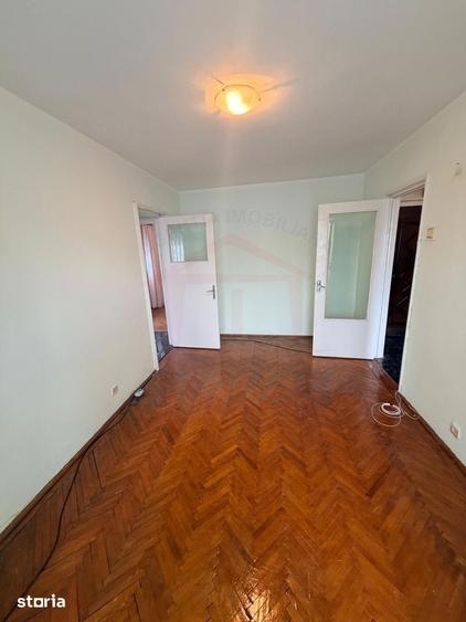 Apartament cu 4 camere în Micro 13