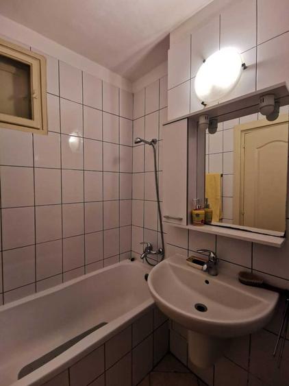 Apartament cu 2 camere semidecomandat în Basarabia