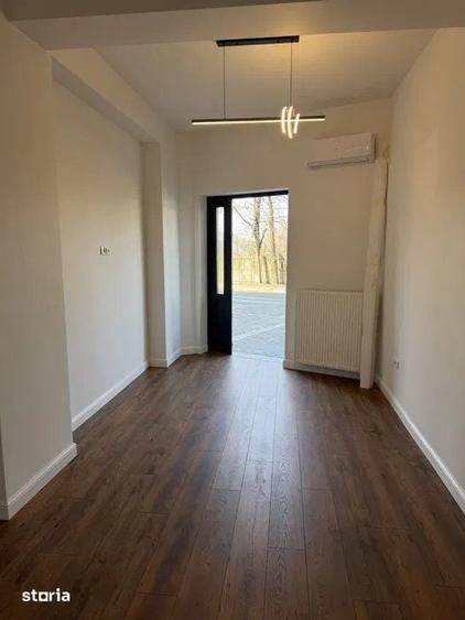 Spațiu comercial, de 52 mp, în Central