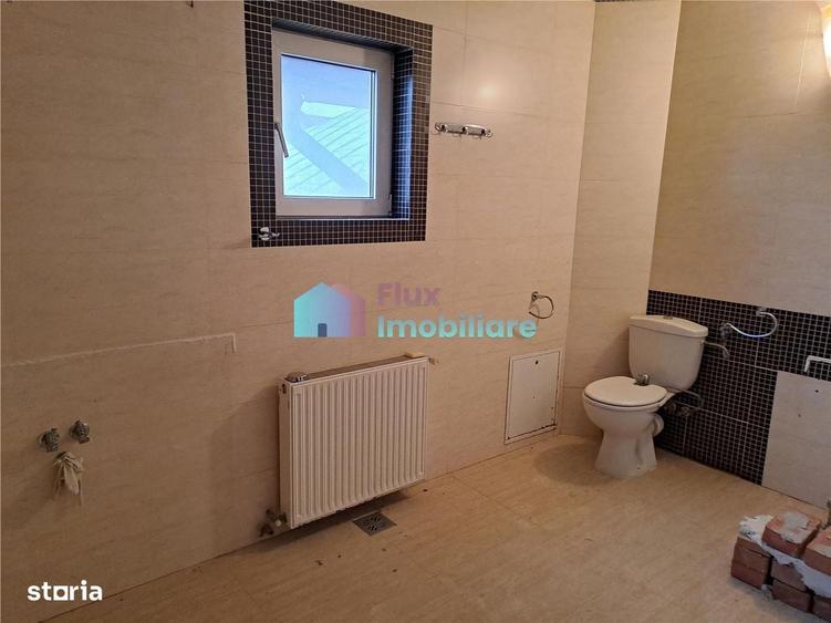 Casă cu 4 camere cu Teren 1200 Mp în Ițcani