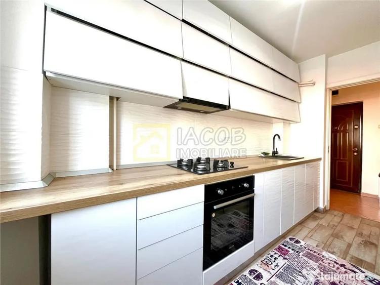 Apartament cu 2 camere decomandat în Republicii