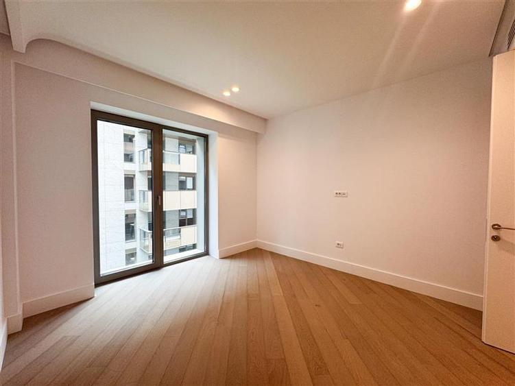 Apartament cu 3 camere decomandat în Iancu Nicolae