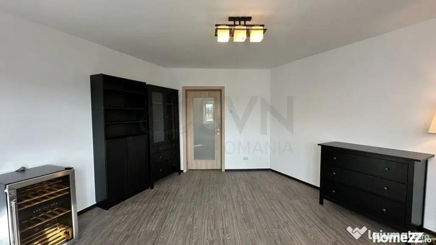 Apartament cu 6 camere decomandat în Alba Iulia