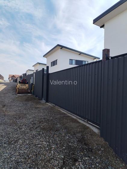 Casa de vanzare la Lisaura ,120 m2 utili, 5 ari, utilitati - la semifinisat sau la cheie