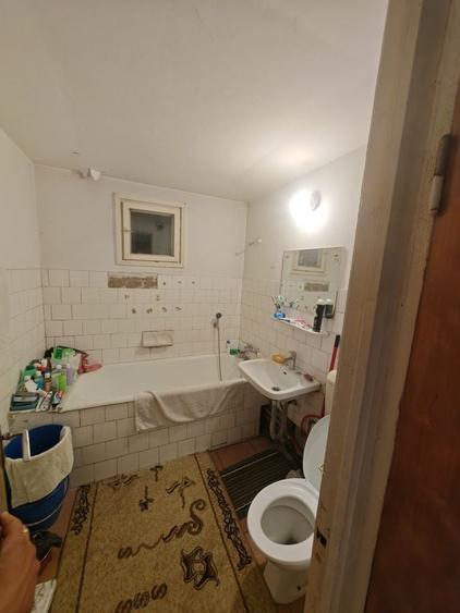 Apartament cu 3 camere decomandat în Berceni