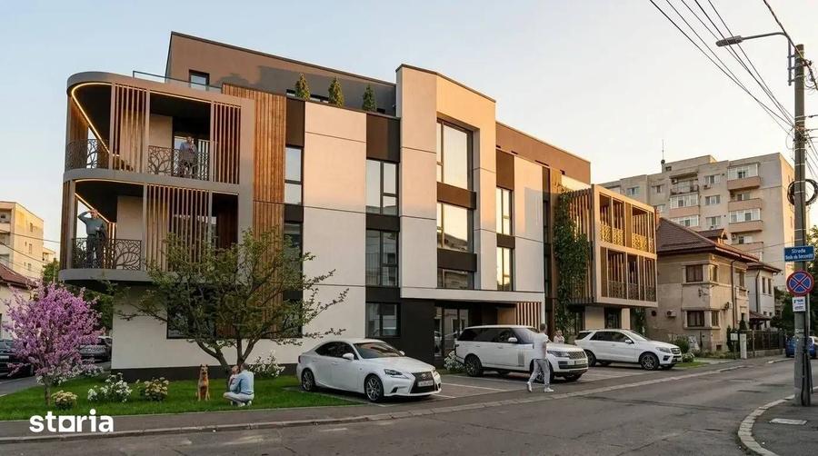Apartament cu 4 camere decomandat în Ștefan cel Mare