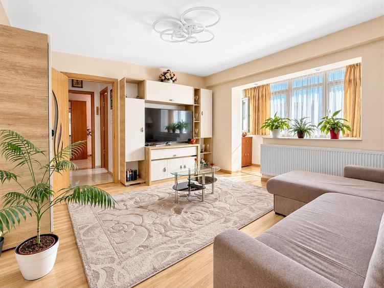 Apartament cu 2 camere semidecomandat, mobilat în Simion Bărnuțiu