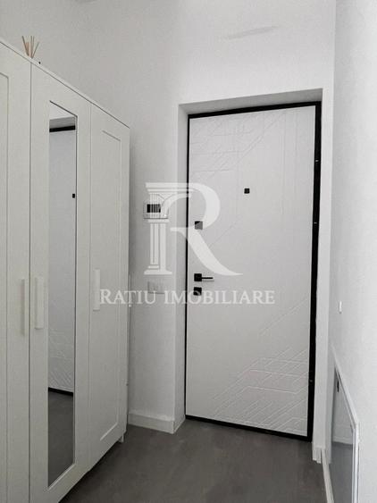 Apartament cu 2 camere nedecomandat, mobilat în Sânmartin