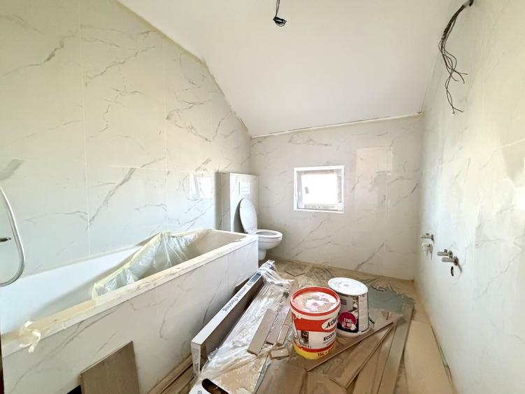 Duplex cu 4 camere cu Canalizare în Sânandrei