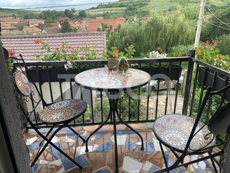 Casă individuală cu 7 camere cu Canalizare în Șura Mare