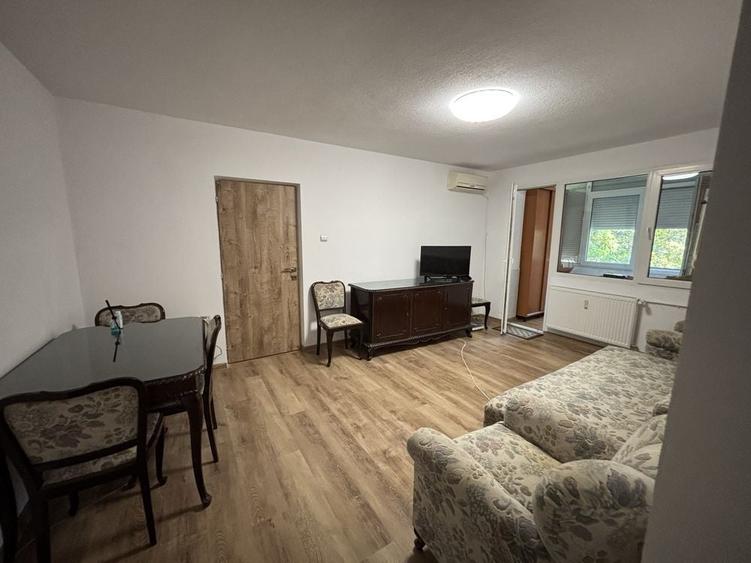 Apartament cu 2 camere semidecomandat, mobilat în Titan