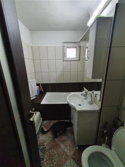 Apartament cu 3 camere decomandat, mobilat în Vest - Lamâița