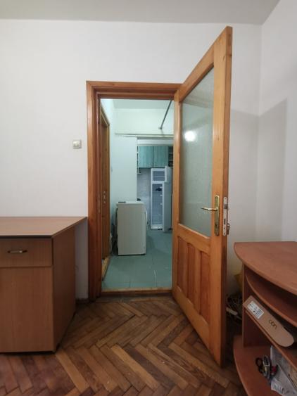 Garsonieră decomandată în Central