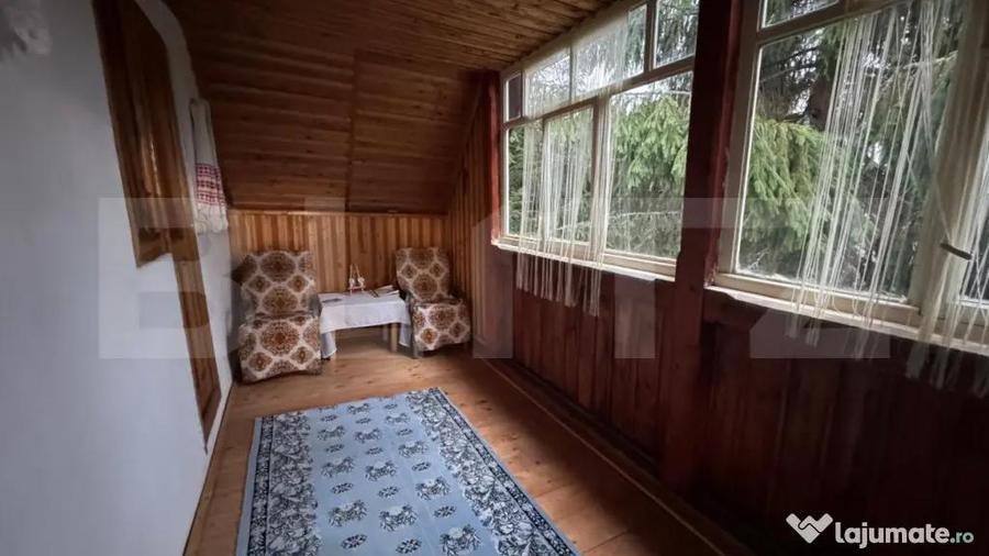 Casă cu 4 camere cu Teren 500 Mp în Colibița
