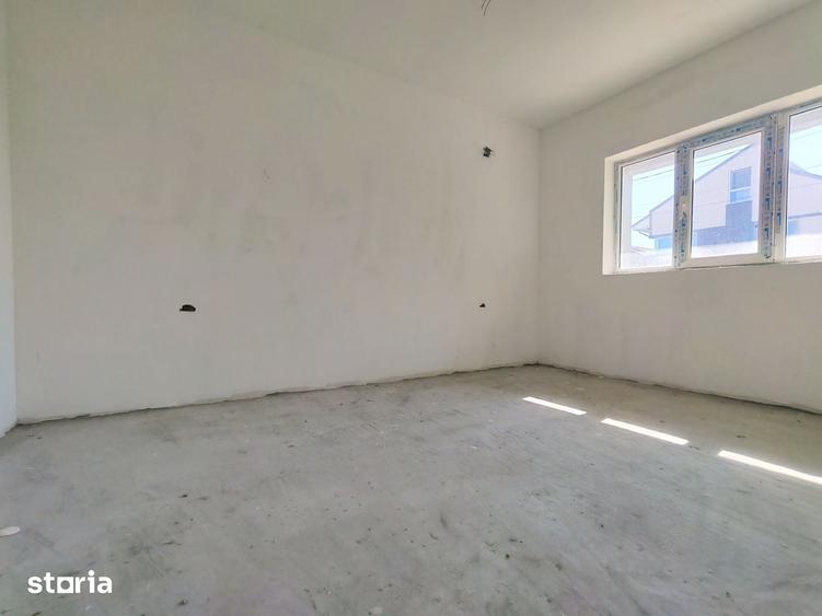 Casă cu 5 camere cu Teren 400 Mp în Central