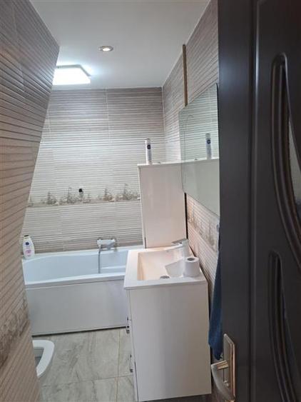 Casă cu 4 camere cu Teren 400 Mp în Pănet