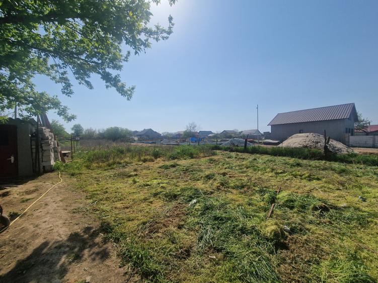 Teren agricol intravilan de 885 mp, în Corbu