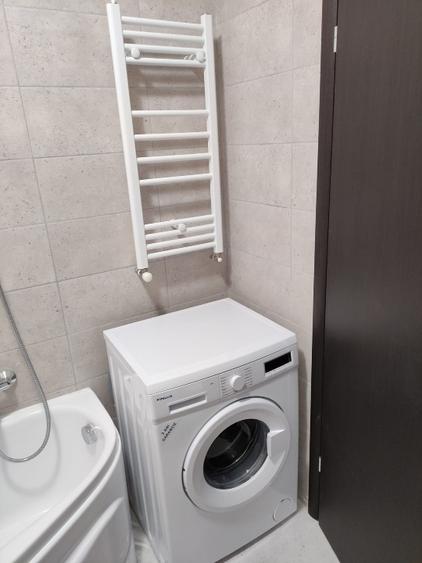 Apartament cu 2 camere decomandat în Roșu