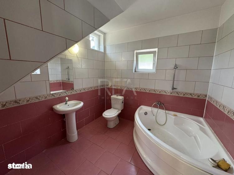 Casă cu 4 camere în Regie