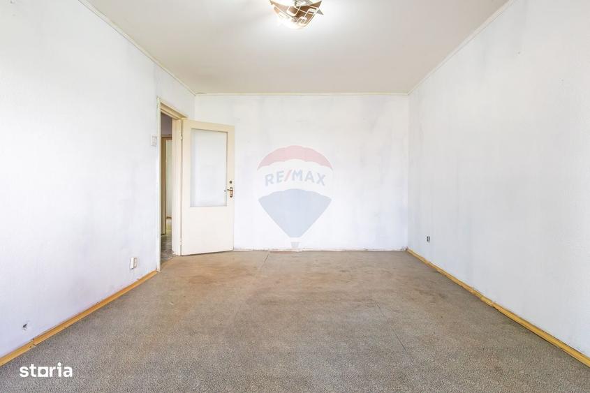Apartament cu 3 camere decomandat în Letea