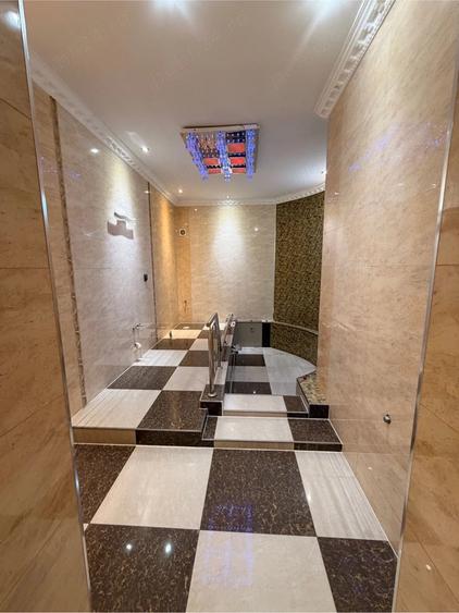 Spațiu comercial, de 900 mp, în Mineri