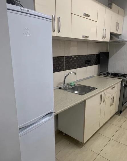 Apartament cu 3 camere decomandat, mobilat în Tineretului