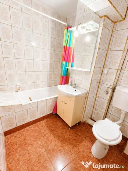 Apartament 3 camere, 68 mp, zona Astra - 1