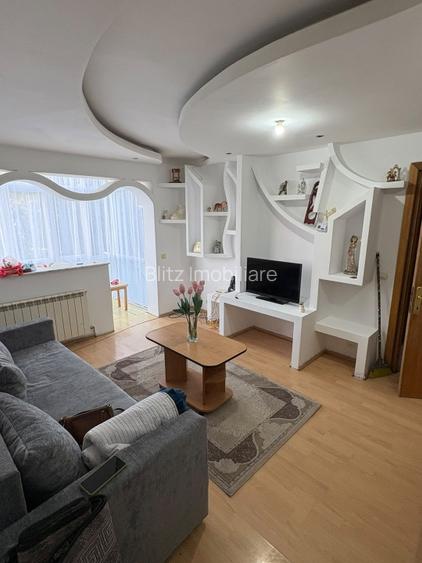 Apartament 3 camere, 60 mp, zona Craiovița Nouă