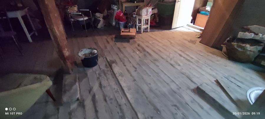 Casă cu 4 camere cu Teren 150 Mp în Central