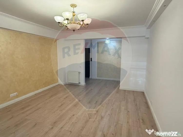 Apartament cu 3 camere decomandat în Aviației