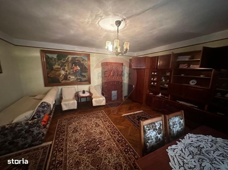 Casă cu 3 camere în Prislop