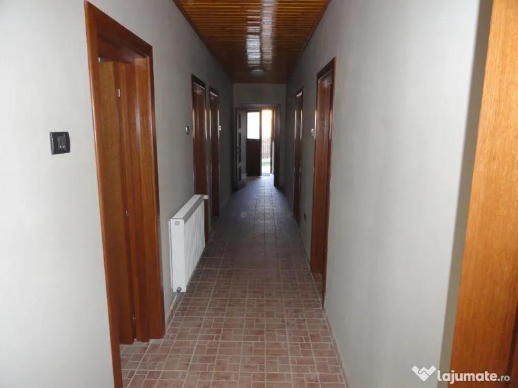 Casă cu 3 camere cu Teren 600 Mp în Brănești
