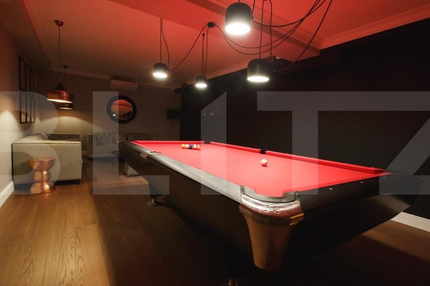 Casă individuală cu 11 camere cu Piscina în Rediu