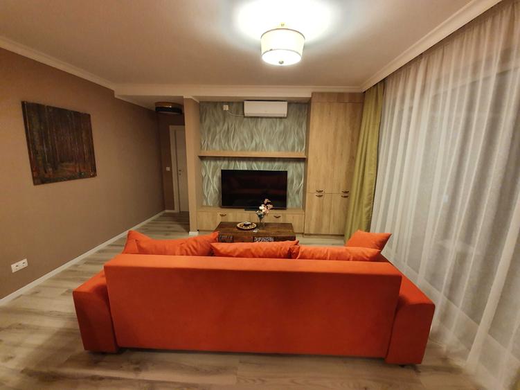 Apartament cu 3 camere decomandat în Dumbrăvița