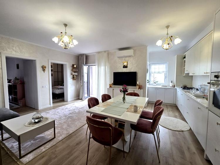 Apartament cu 3 camere decomandat, mobilat în Florești — fotografia 3