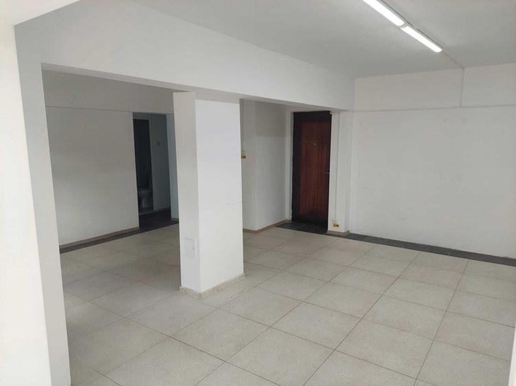 Spațiu comercial, de 60 mp, în Central