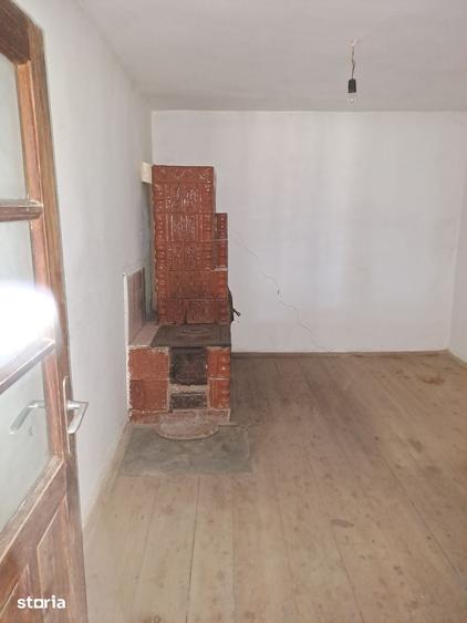 Casă cu 4 camere cu Teren 1200 Mp în Central