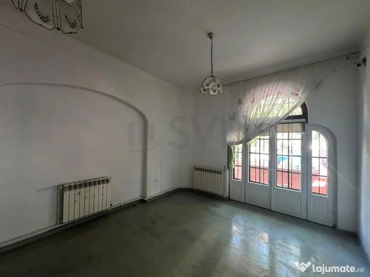 Casă cu 9 camere cu Teren 800 Mp în Timpuri Noi