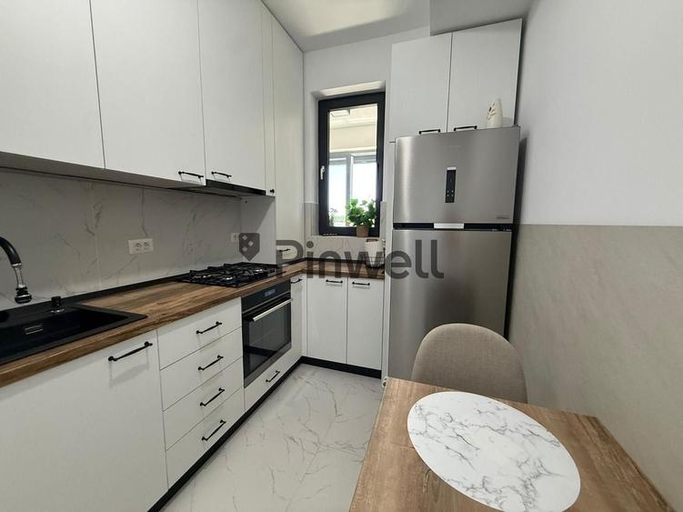 Apartament cu 3 camere decomandat în Central